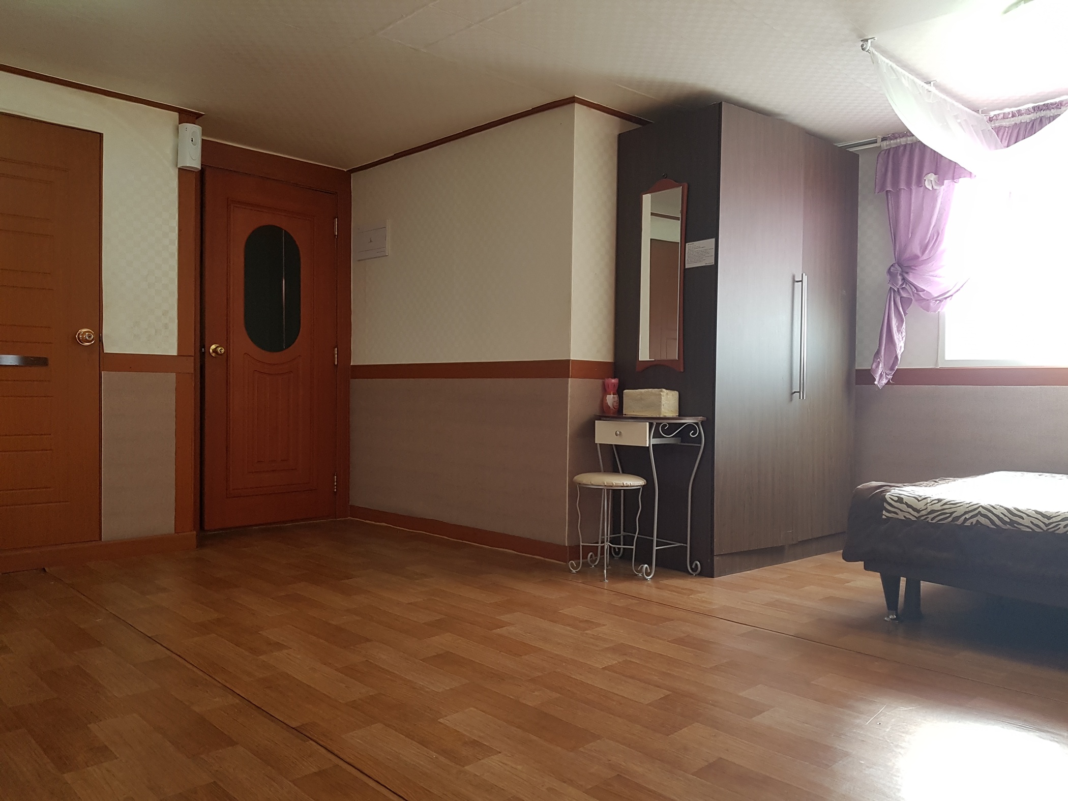 https://yaimg.yanolja.com/v5/2025/04/19/09/68036eeb34bc89.23917152.jpg
