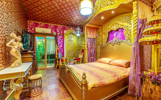 room detail thumbnail 2