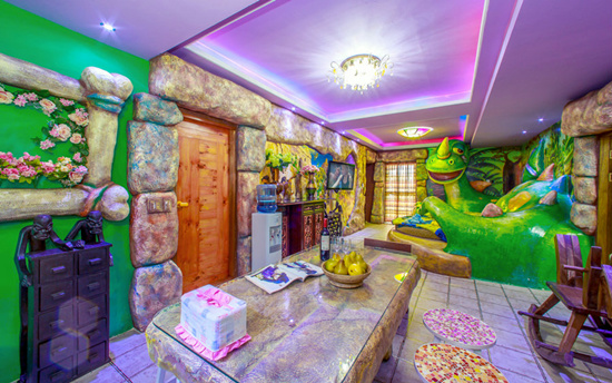 room detail thumbnail 2