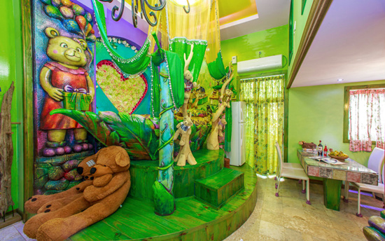 room detail thumbnail 1