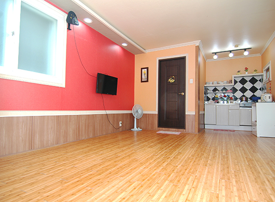https://yaimg.yanolja.com/v5/2025/04/19/10/68037aab1210e8.76277604.jpg