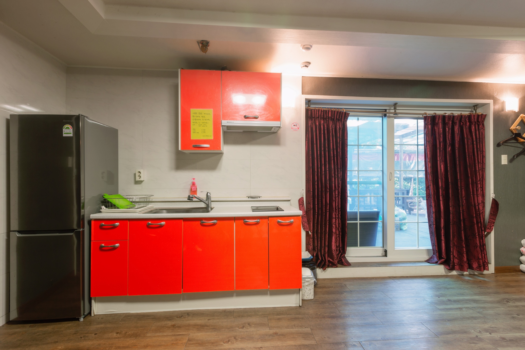 room detail thumbnail 2