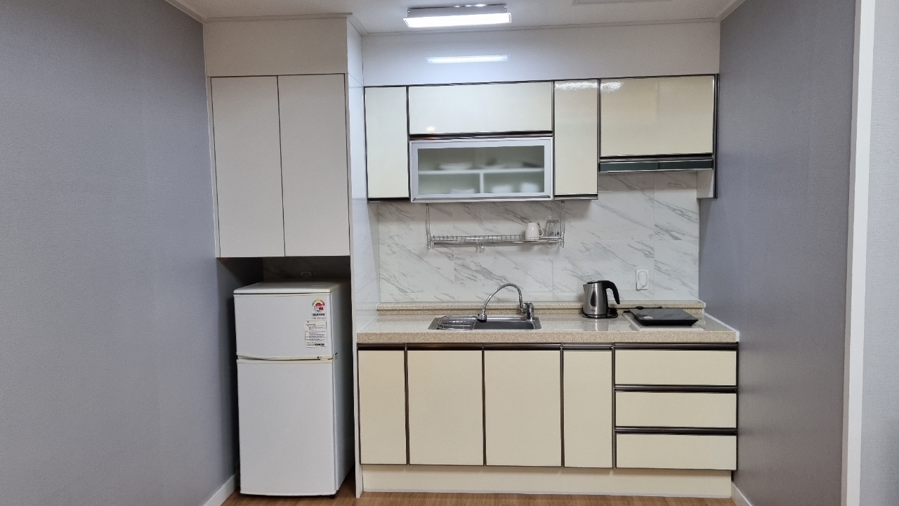 https://yaimg.yanolja.com/v5/2025/04/19/13/6803a24f2444b2.76962645.jpg