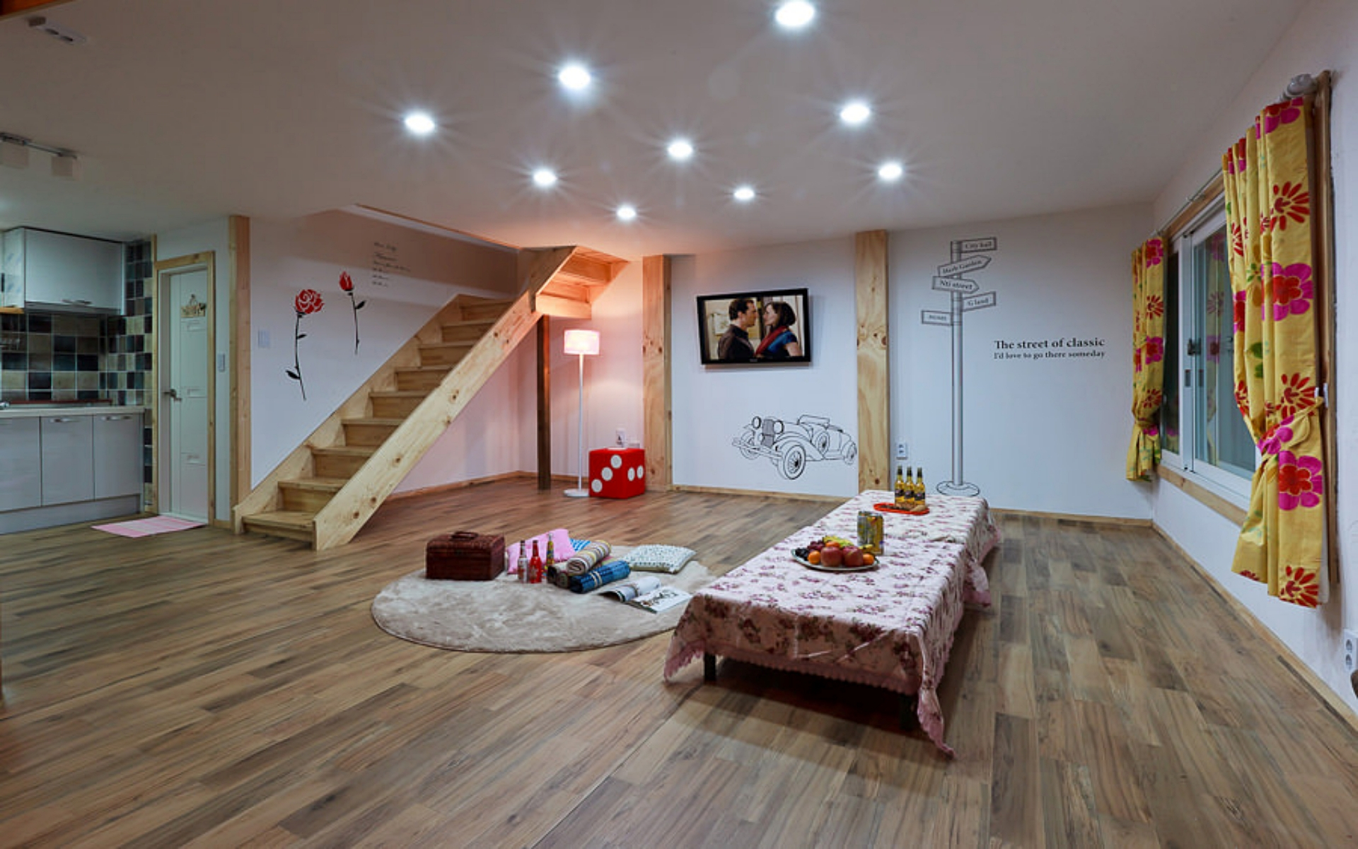 room detail thumbnail 2