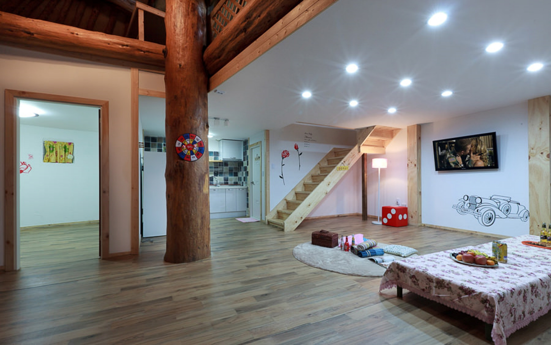 room detail thumbnail 1