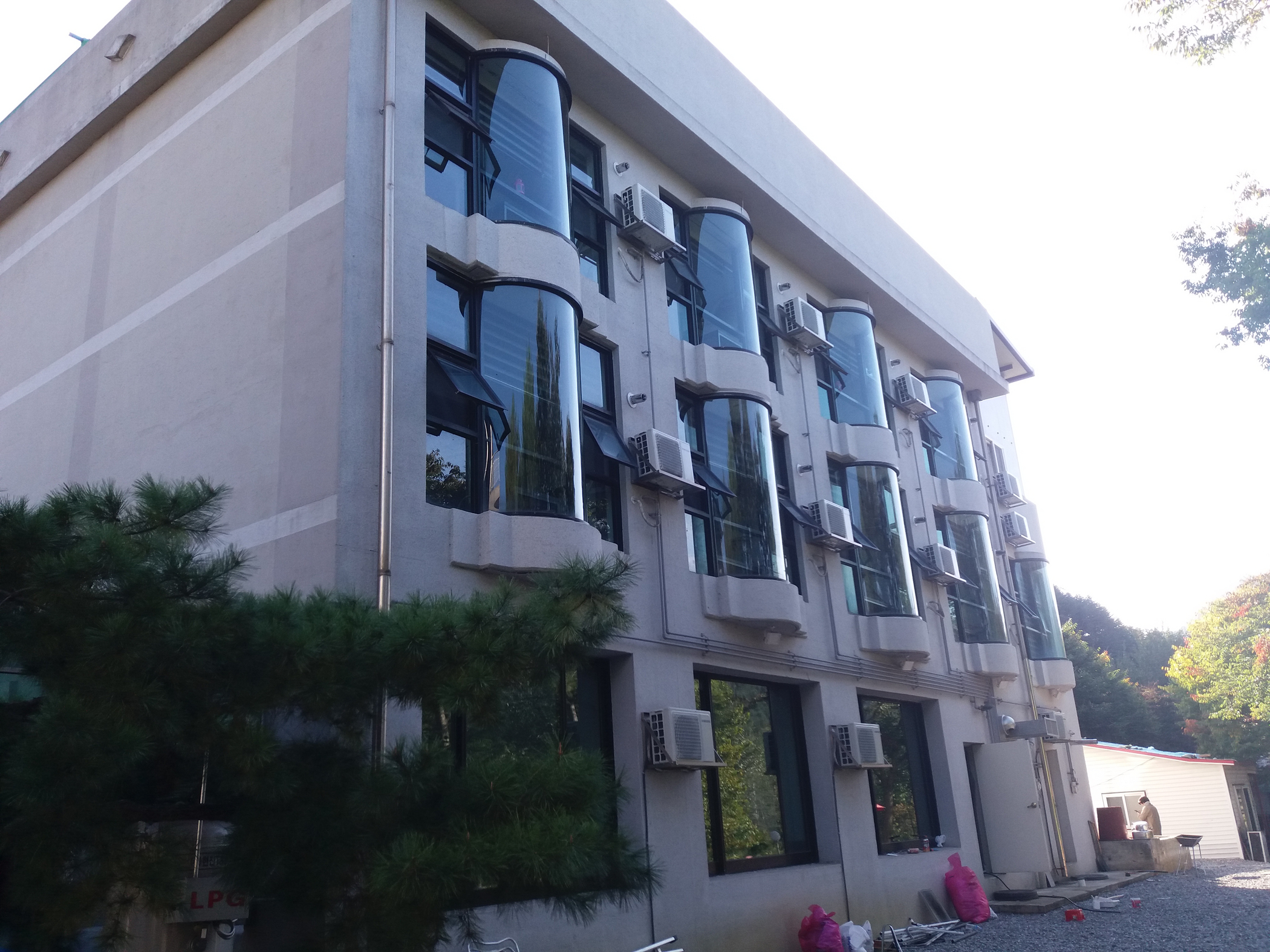 https://yaimg.yanolja.com/v5/2025/04/19/15/6803bd92369de5.94007144.jpg