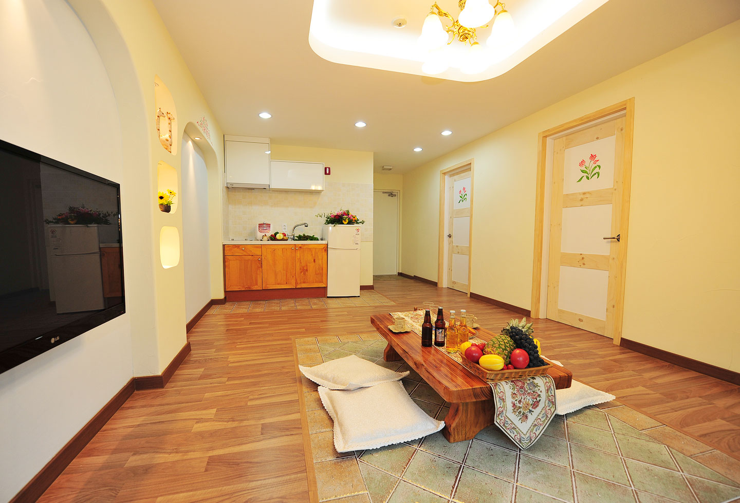 room detail thumbnail 1