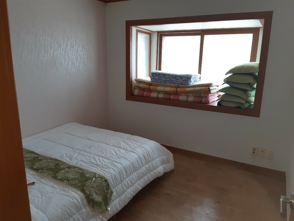 https://yaimg.yanolja.com/v5/2025/04/19/16/6803c95857a2c6.48715029.jpg