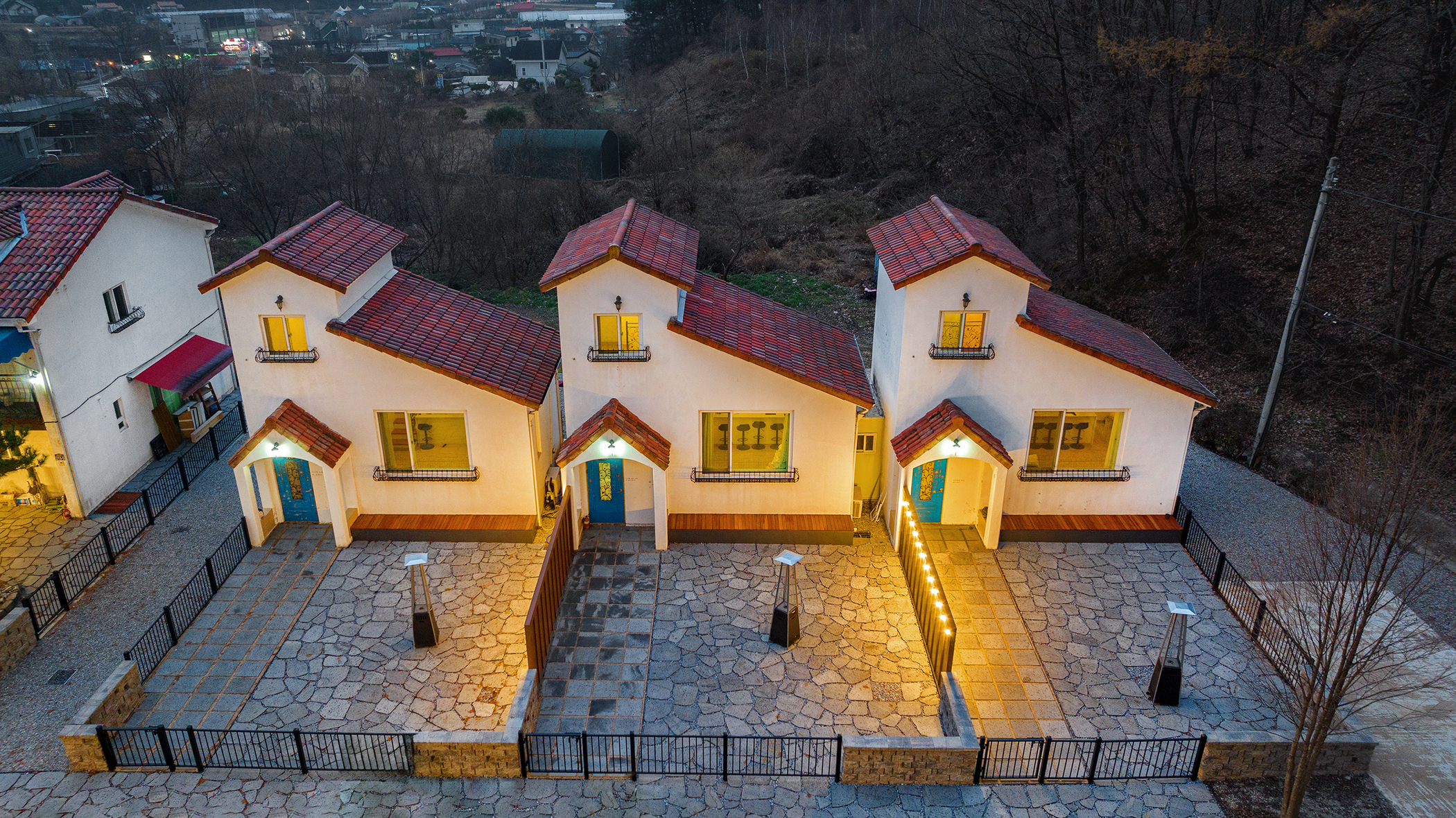 https://yaimg.yanolja.com/v5/2025/04/19/16/6803d419bb5ed5.90089147.jpg