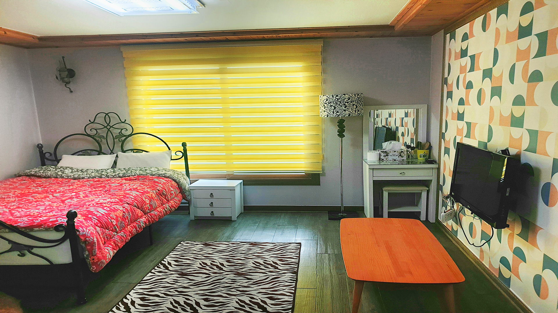 room detail thumbnail 0