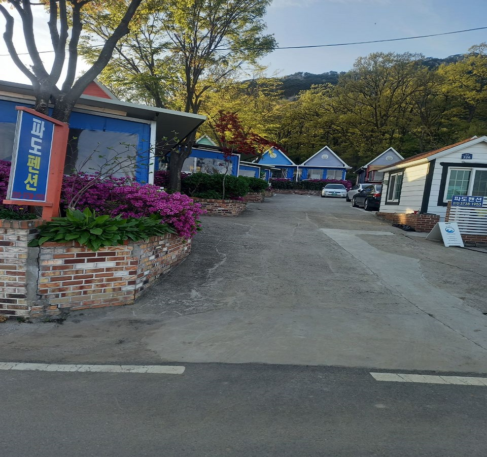 https://yaimg.yanolja.com/v5/2025/04/19/19/6803f65301b485.77021929.jpg