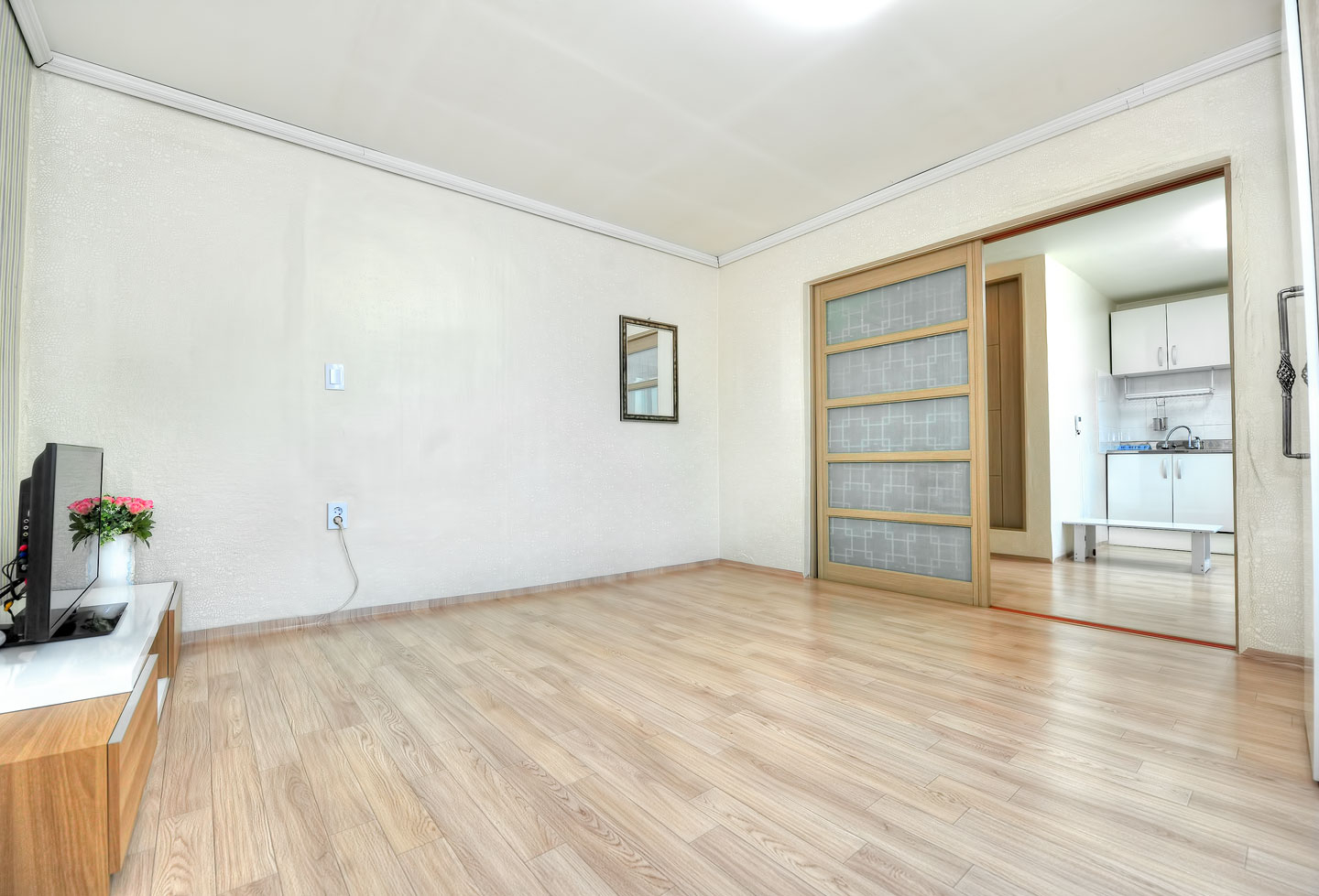 https://yaimg.yanolja.com/v5/2025/04/19/19/6803fdbfabade0.41343323.jpg