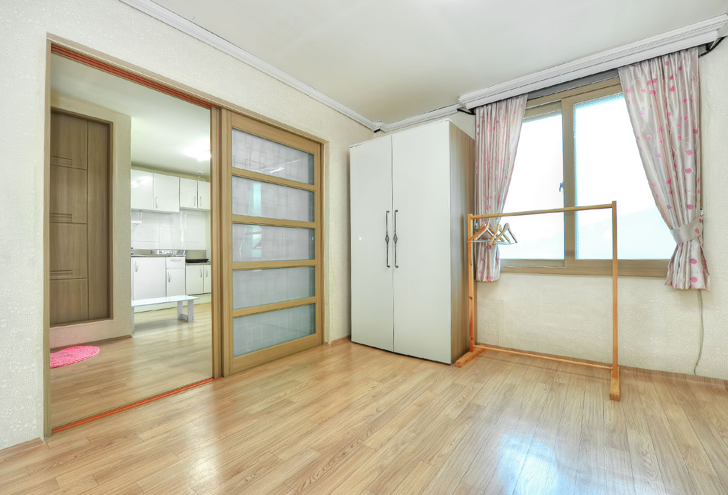 https://yaimg.yanolja.com/v5/2025/04/19/19/6803fdbfae9902.11556349.jpg