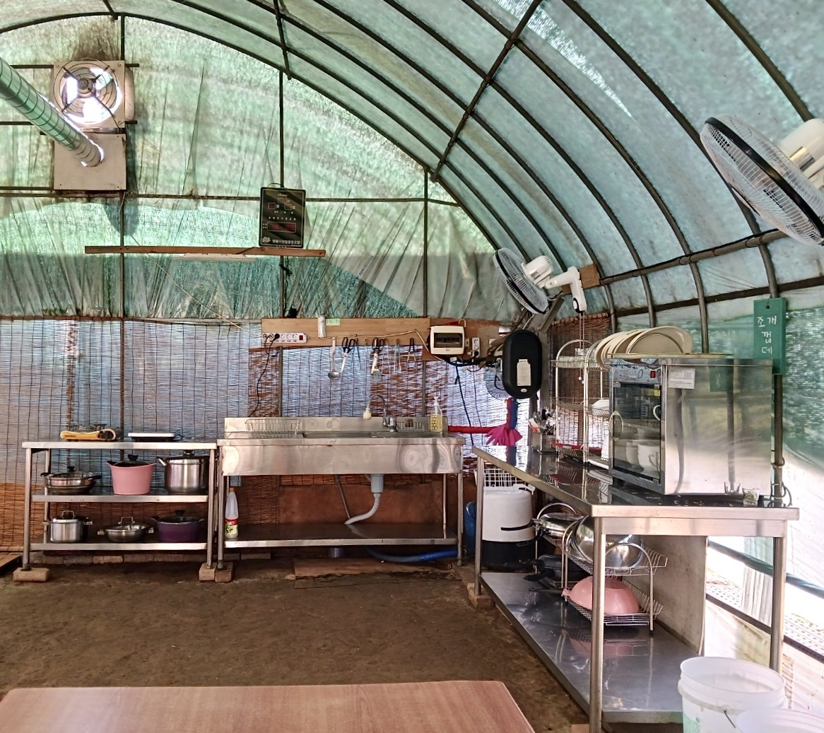 https://yaimg.yanolja.com/v5/2025/04/19/19/6803feb331b765.01486028.jpg