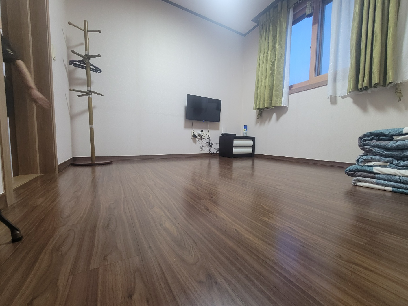 https://yaimg.yanolja.com/v5/2025/04/19/19/6803feb9413559.59668993.jpg