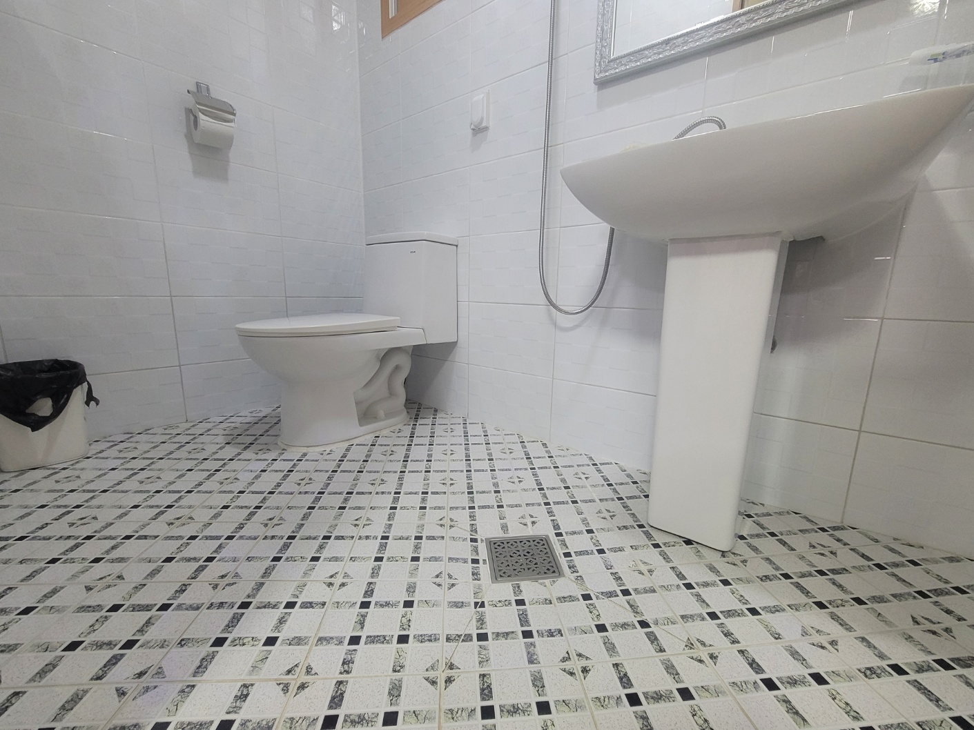 https://yaimg.yanolja.com/v5/2025/04/19/19/6803feb948af80.67301603.jpg