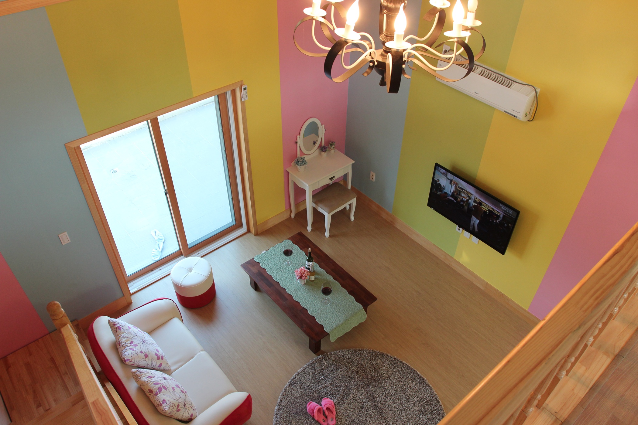 room detail thumbnail 0