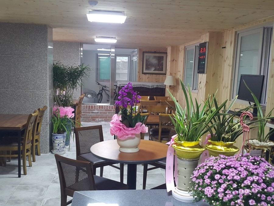 https://yaimg.yanolja.com/v5/2025/04/19/21/68041b2d1061f9.82047145.jpg