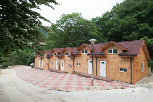 https://yaimg.yanolja.com/v5/2025/04/19/22/680422762d3c76.39077549.jpg