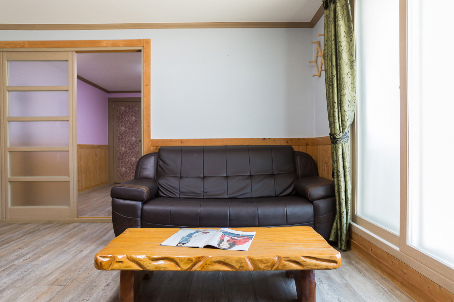 room detail thumbnail 0