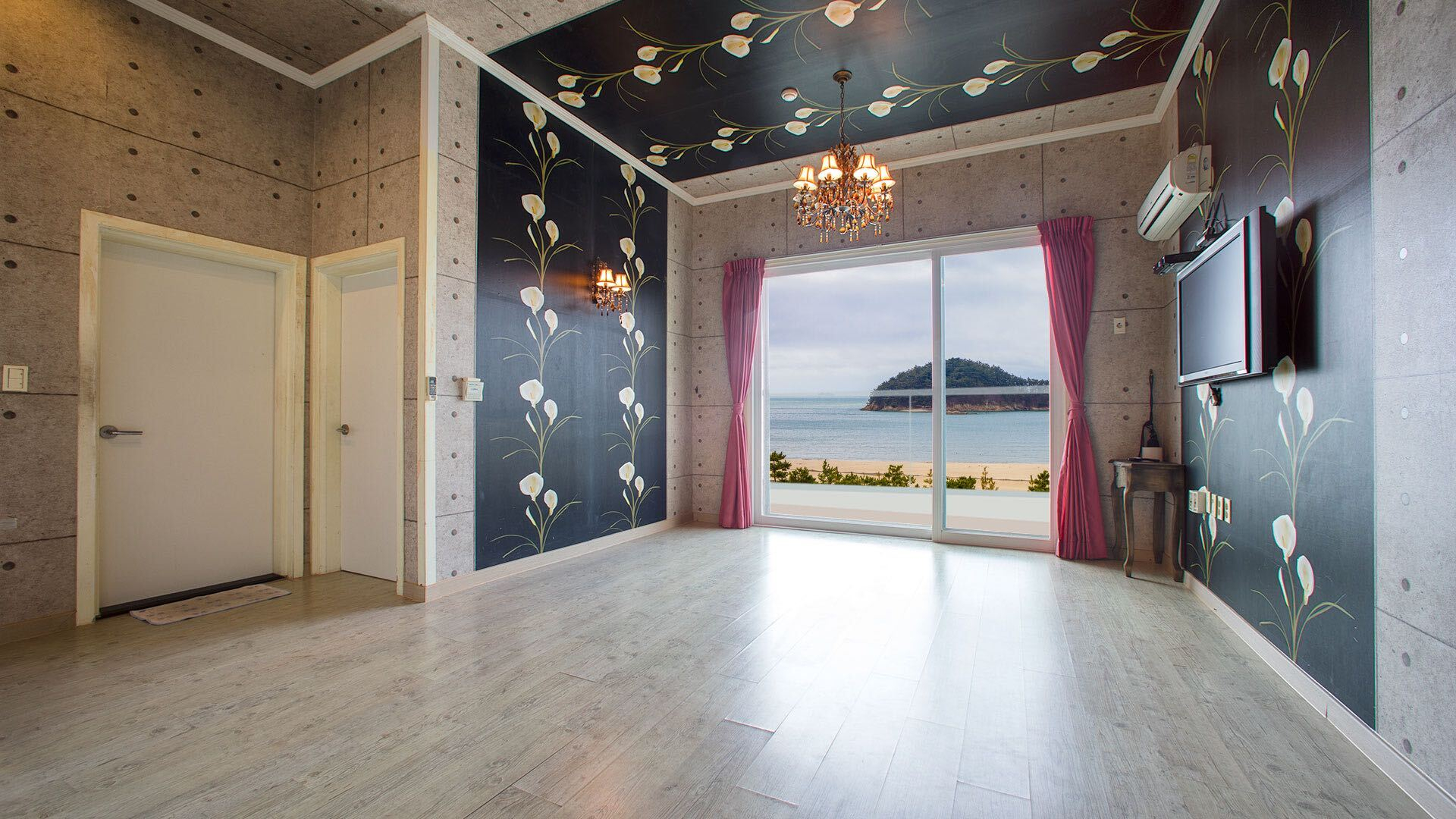 room detail thumbnail 1
