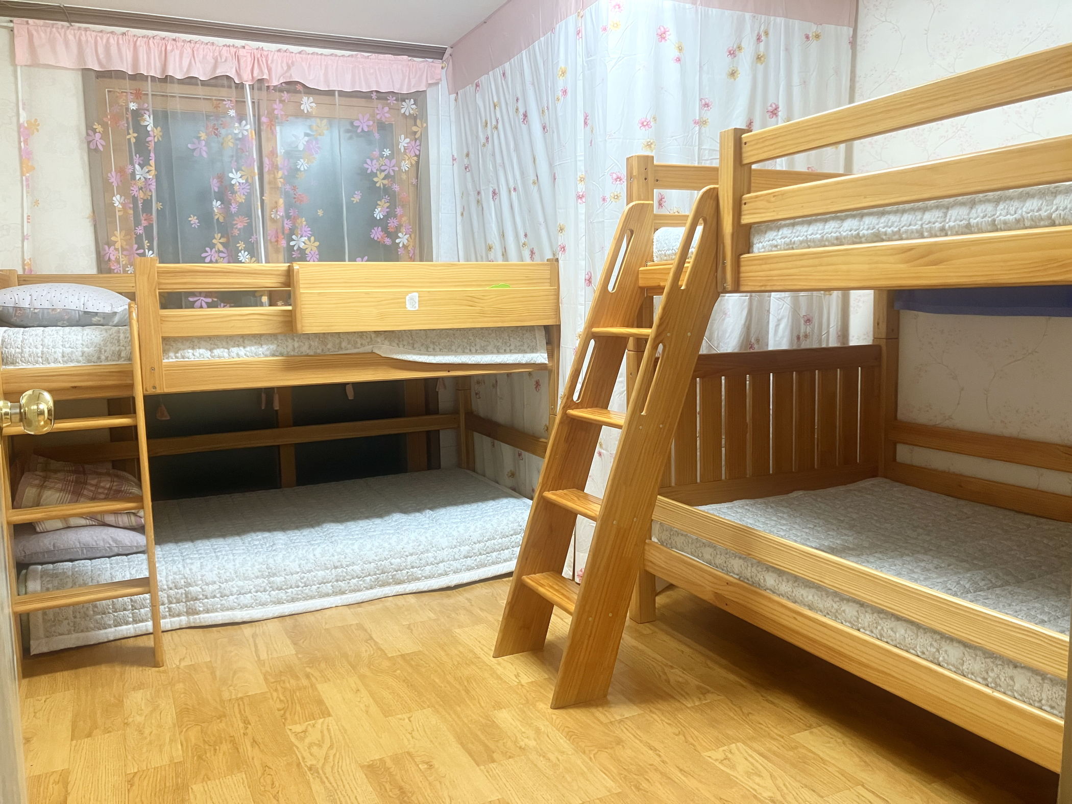 https://yaimg.yanolja.com/v5/2025/04/19/23/680430cf645270.89207439.jpg