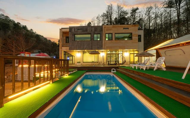 홍천 노네임풀빌라