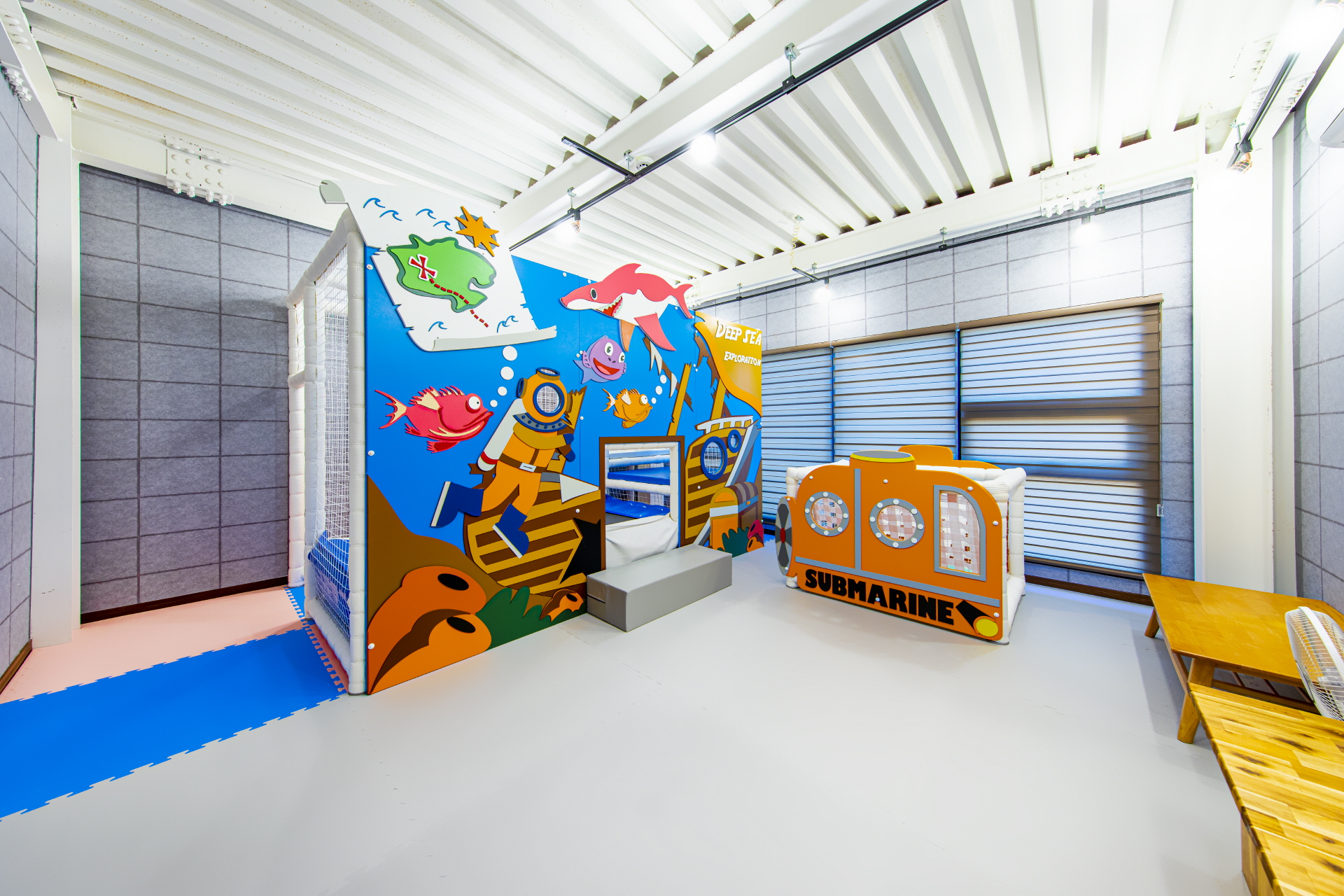 room detail thumbnail 1