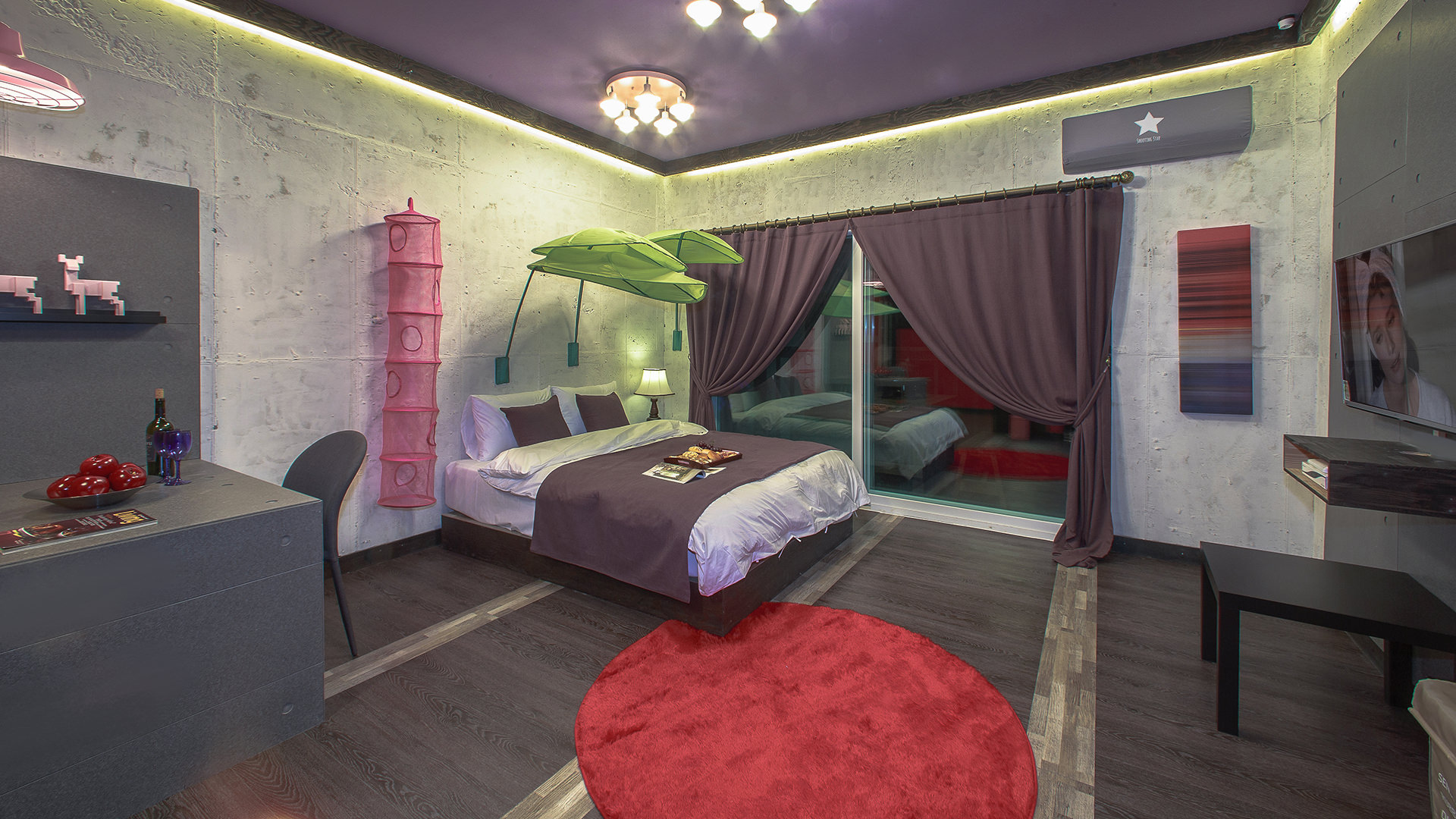 room detail thumbnail 2