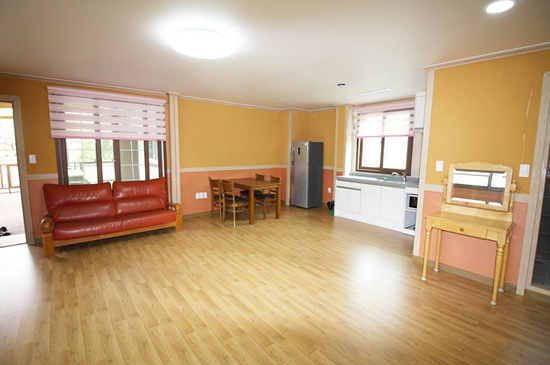 https://yaimg.yanolja.com/v5/2025/04/20/08/6804b3f355e112.14332573.jpg