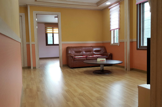 https://yaimg.yanolja.com/v5/2025/04/20/08/6804b3f98d1957.13532903.jpg