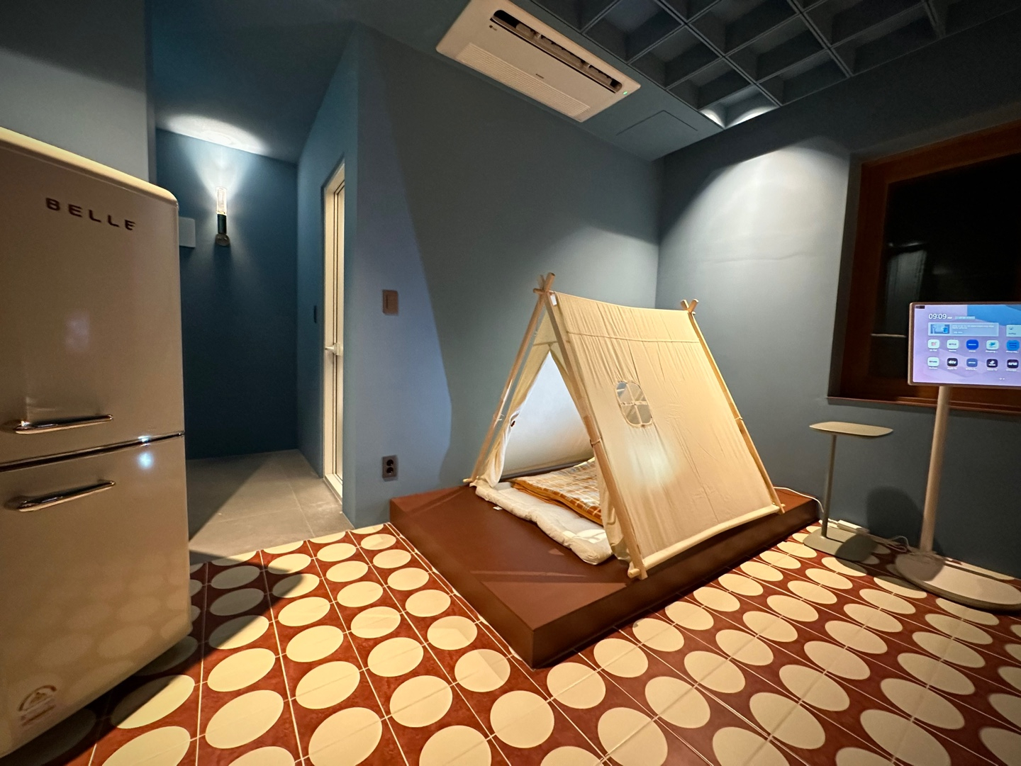 room detail thumbnail 0