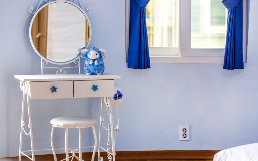 room detail thumbnail 1