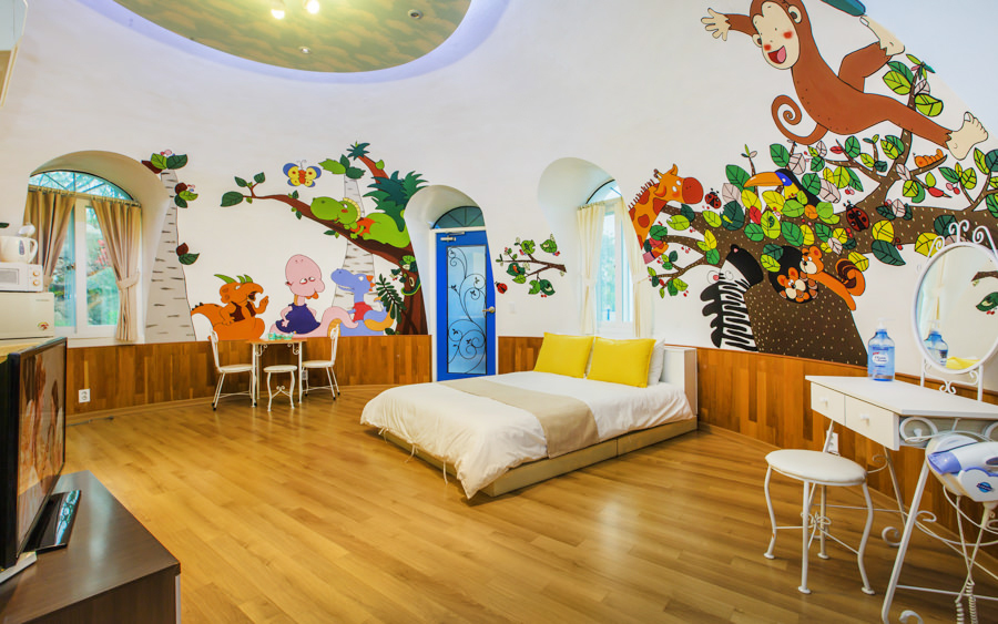 room detail thumbnail 1