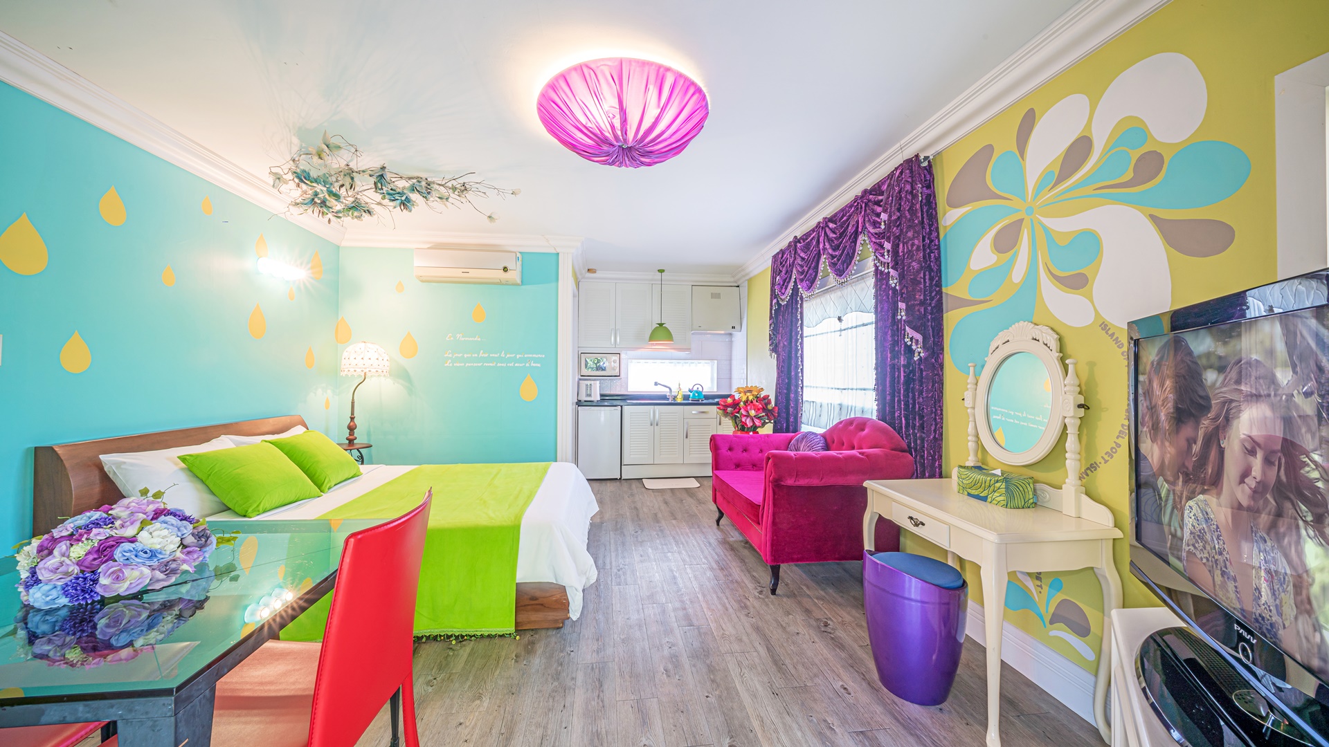 room detail thumbnail 0