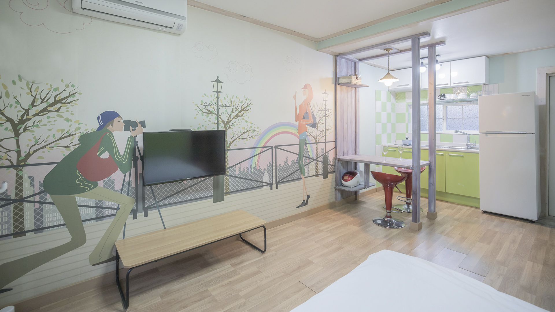 room detail thumbnail 0