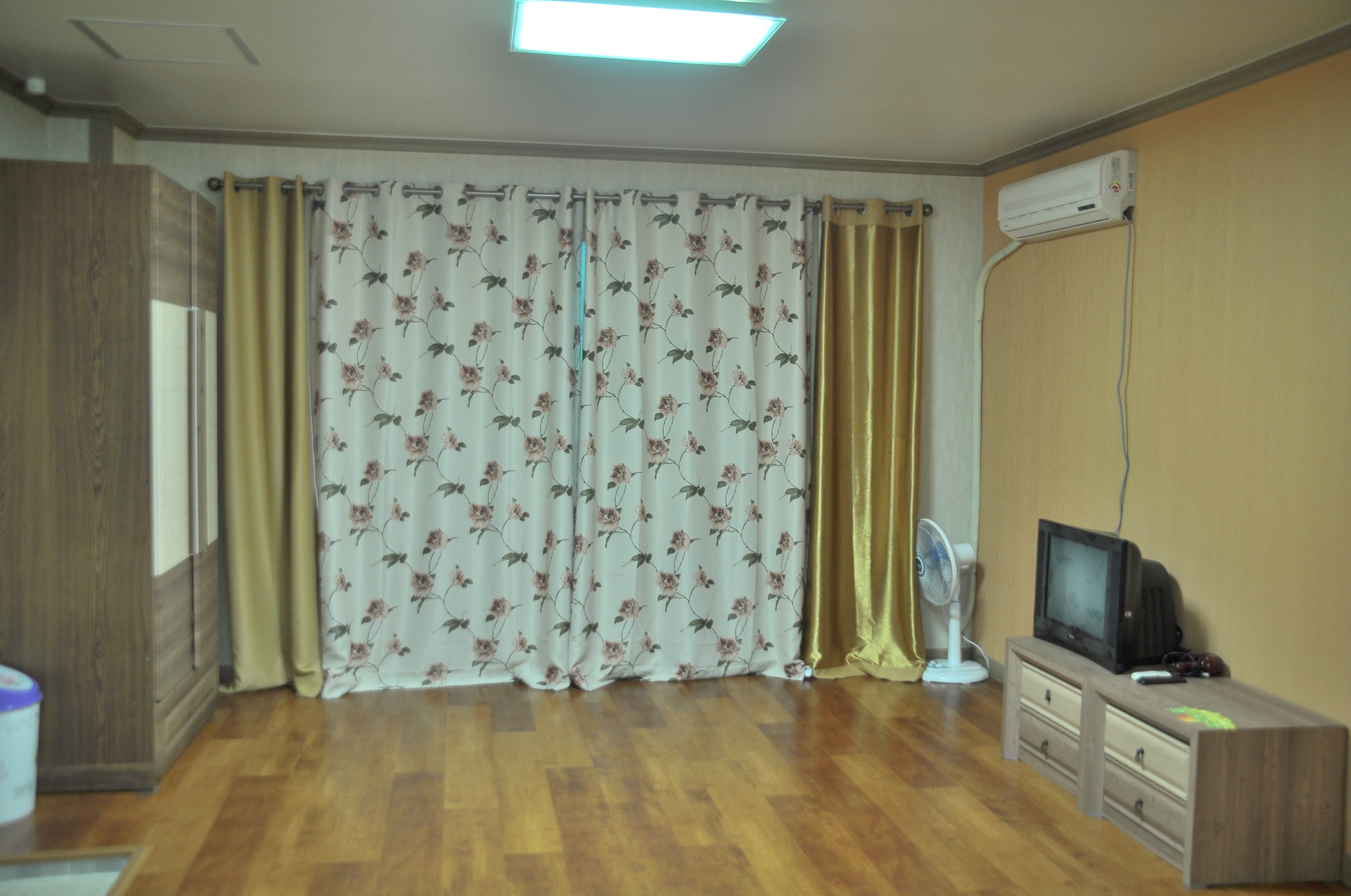 https://yaimg.yanolja.com/v5/2025/04/20/12/6804e6160fdb53.13079825.jpg