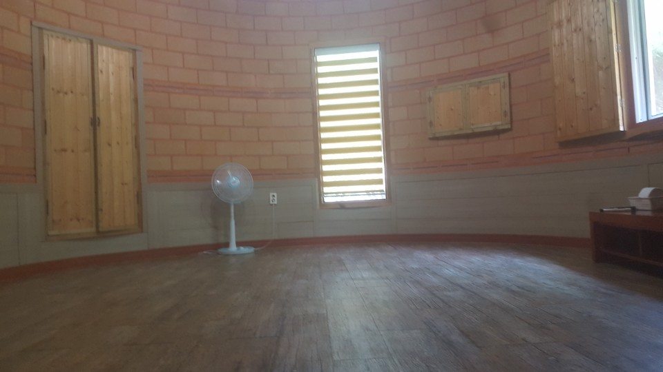 https://yaimg.yanolja.com/v5/2025/04/20/13/6804f9d172aa25.53222409.jpg