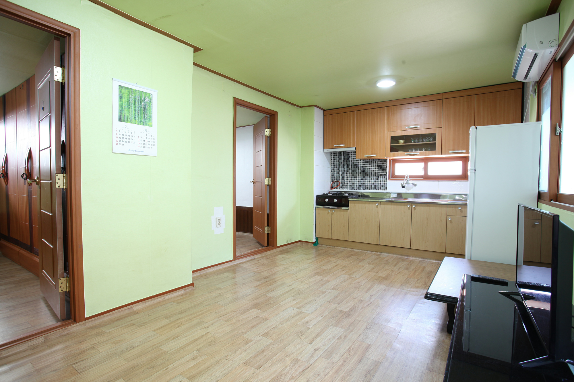https://yaimg.yanolja.com/v5/2025/04/20/16/68052624e27879.34343042.jpg