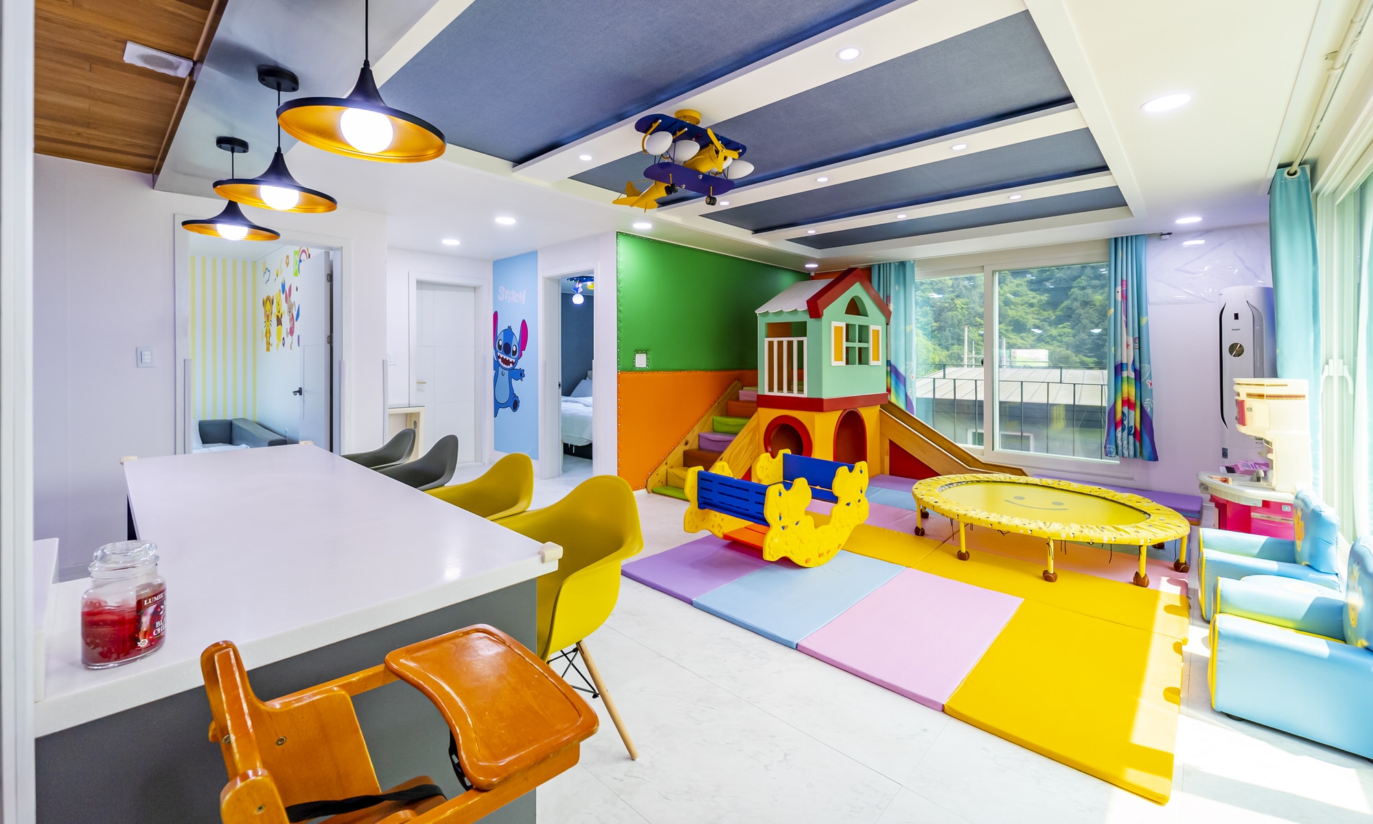 room detail thumbnail 0