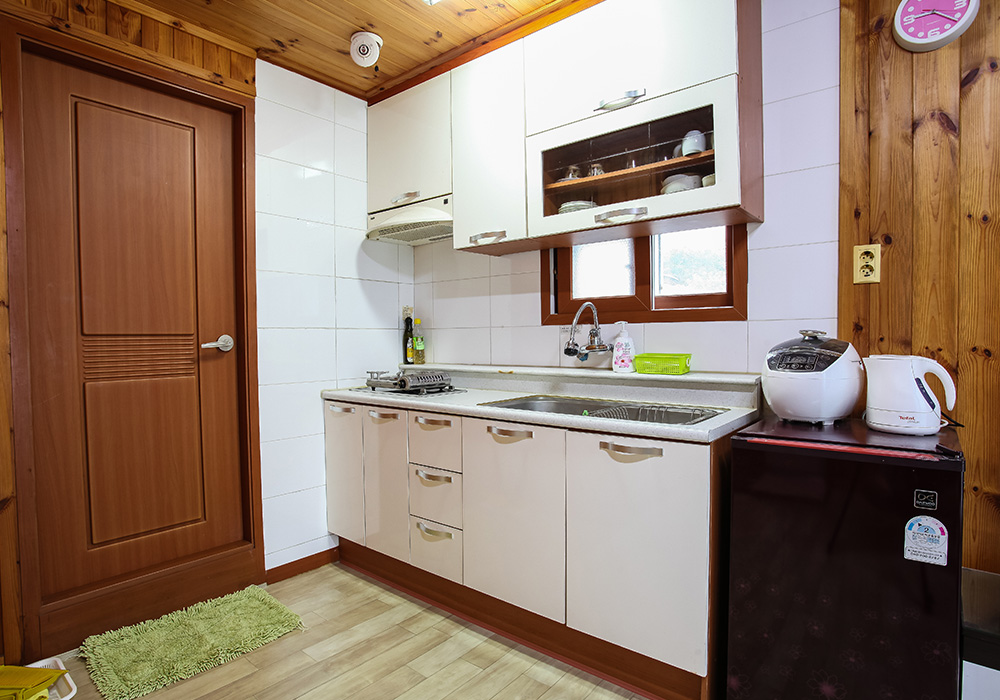 https://yaimg.yanolja.com/v5/2025/04/20/18/68053702b1e0a3.71956084.jpg
