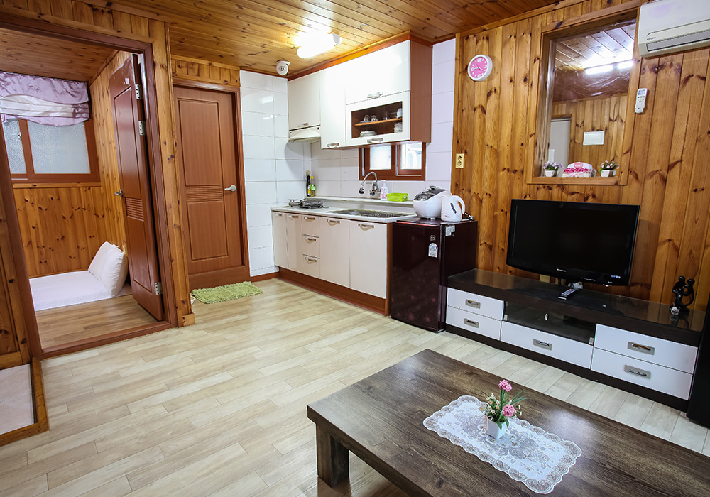 https://yaimg.yanolja.com/v5/2025/04/20/18/68053702b8d392.23080156.jpg
