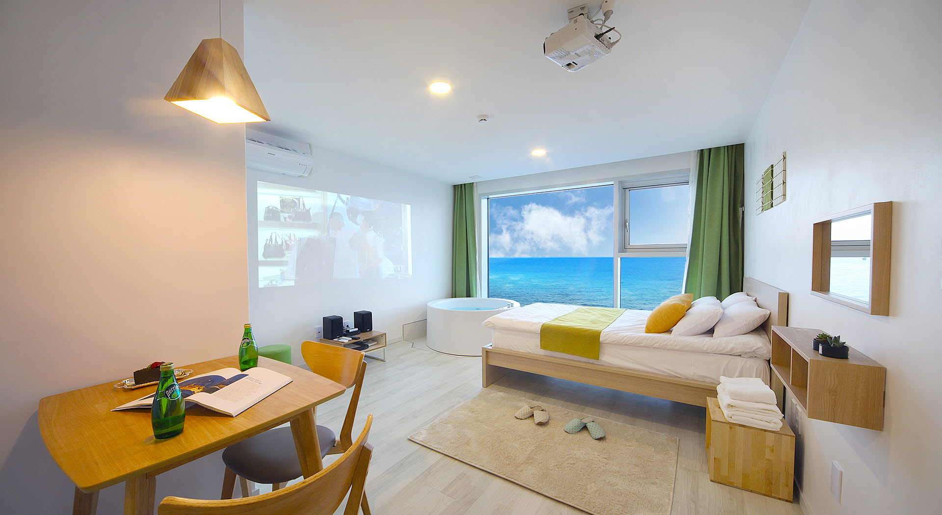 room detail thumbnail 1