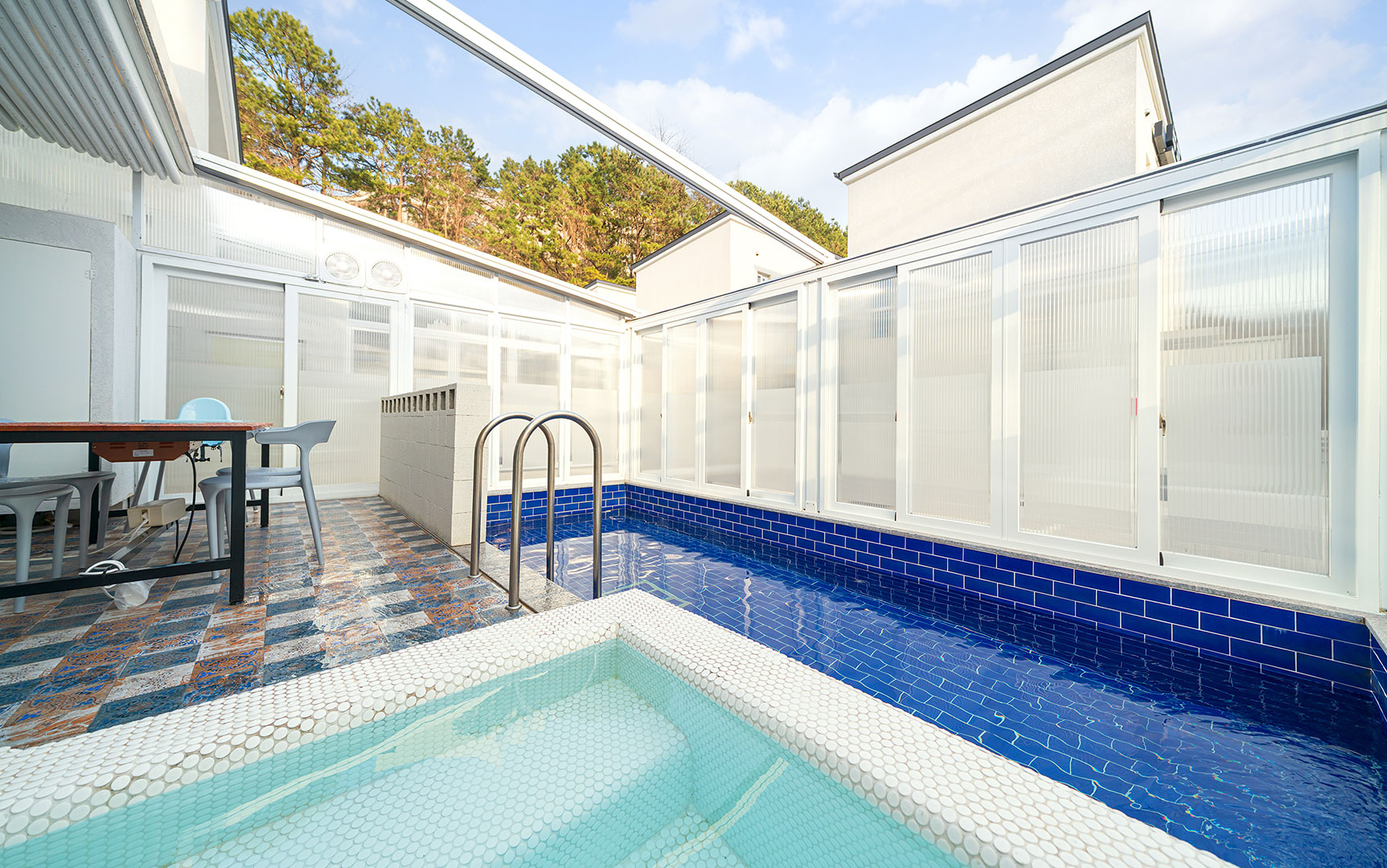 https://yaimg.yanolja.com/v5/2025/04/20/22/68057369d7da22.15323747.jpg