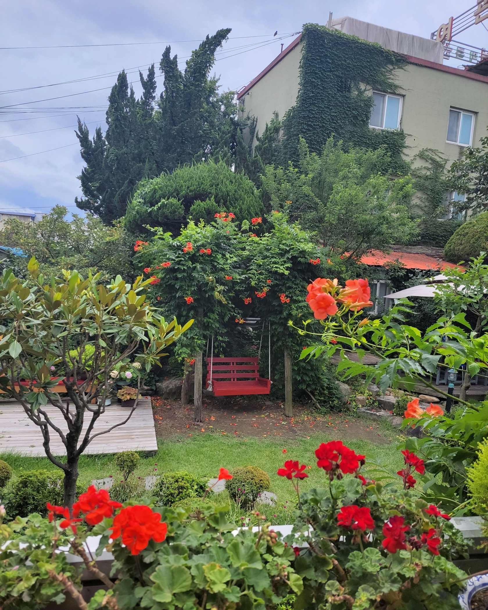 https://yaimg.yanolja.com/v5/2025/04/20/22/68057480522407.74357904.jpg