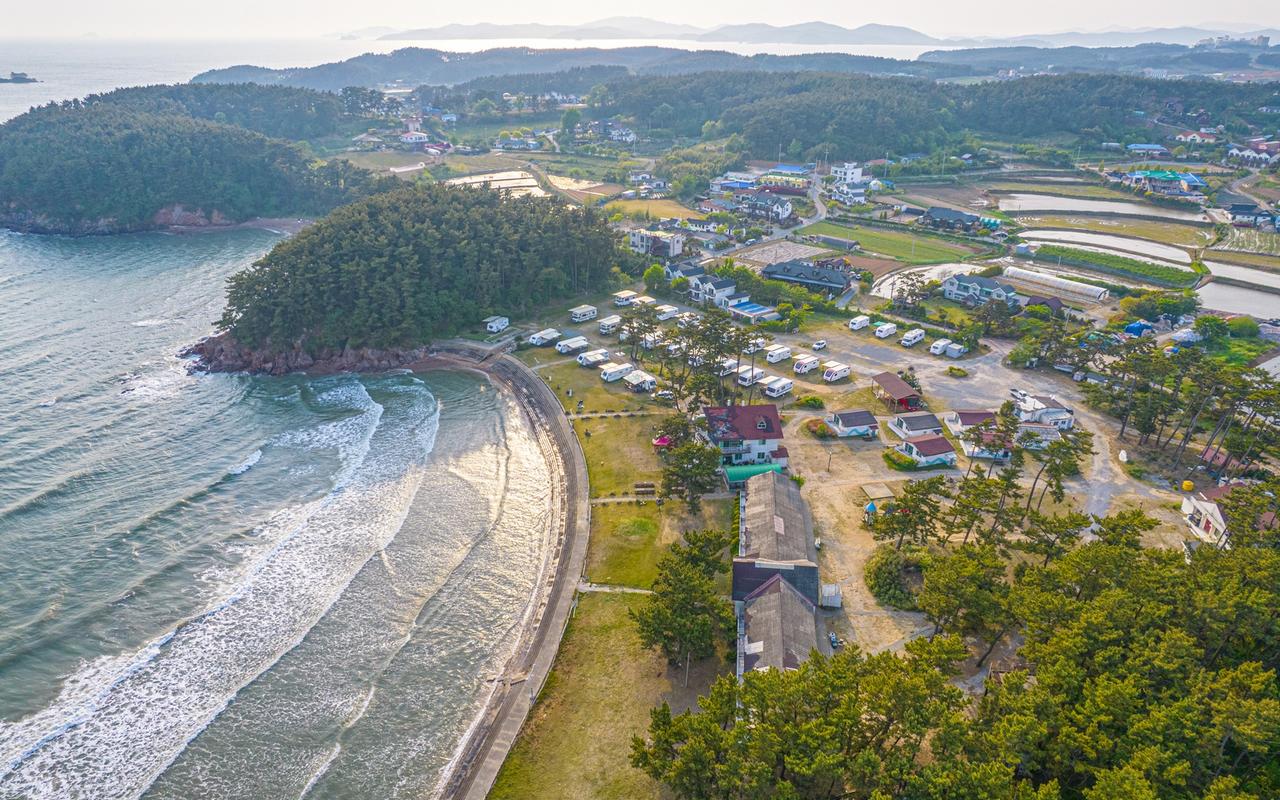 태안 몽산포홀리데이파크카라반 사진