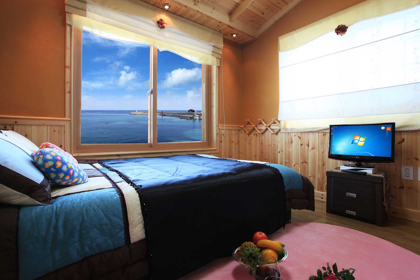 room detail thumbnail 0