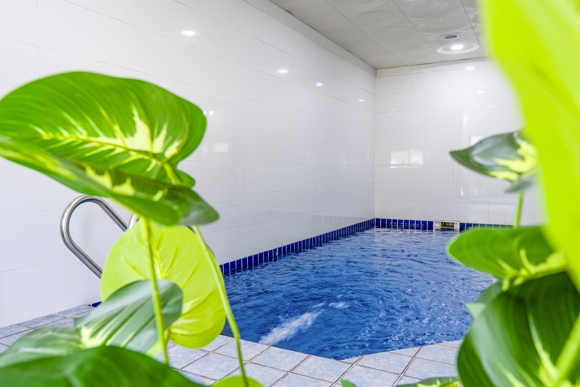 room detail thumbnail 2