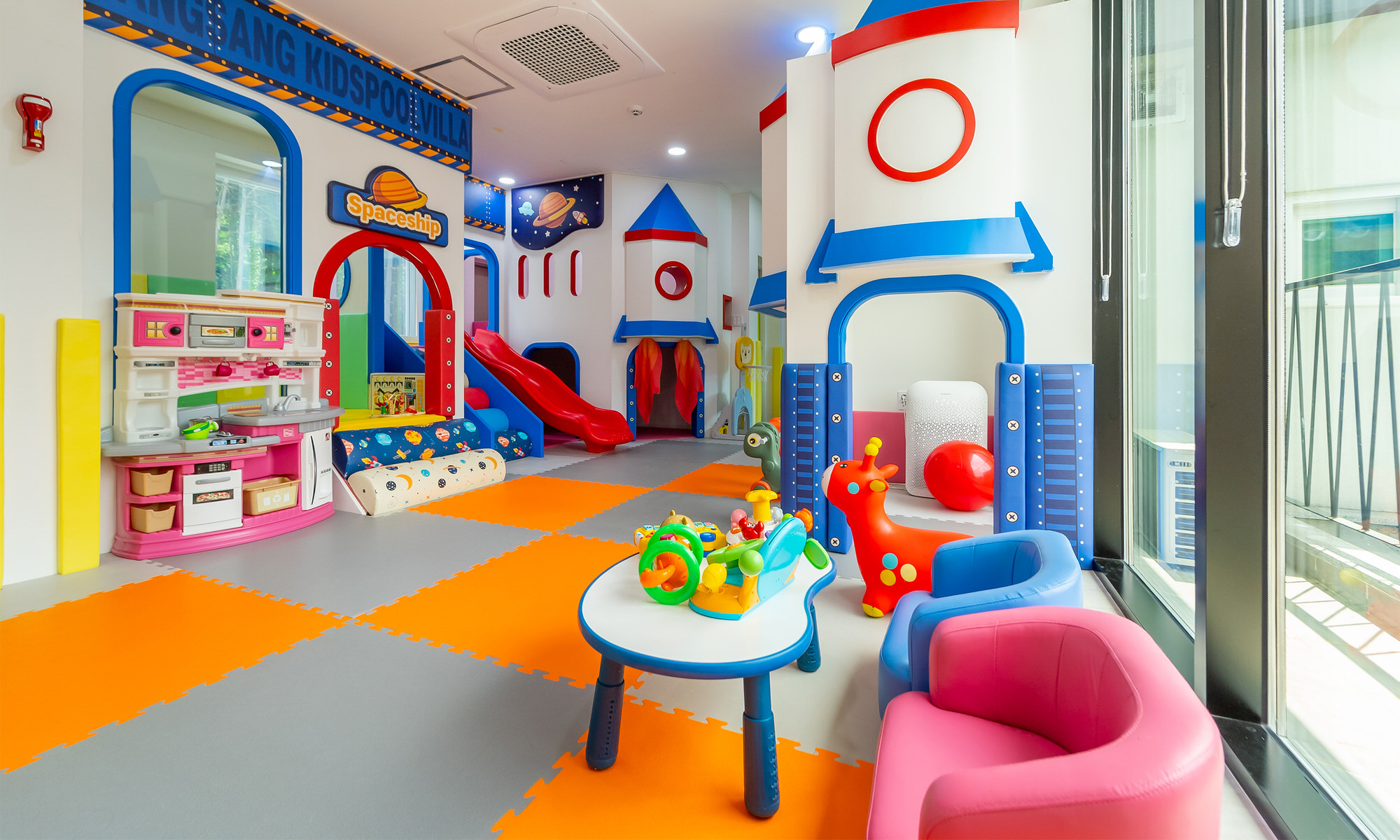 room detail thumbnail 0