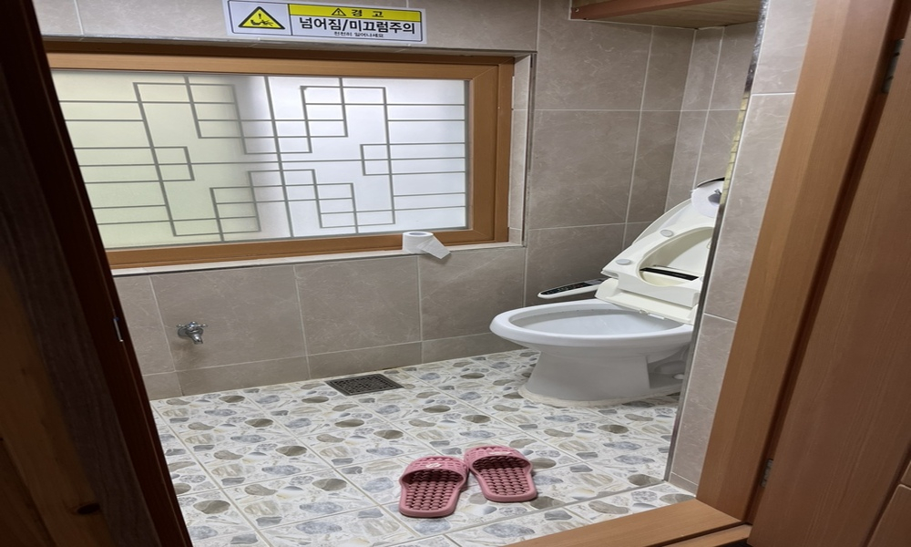 https://yaimg.yanolja.com/v5/2025/04/21/11/6806324e6d4805.54413380.jpg